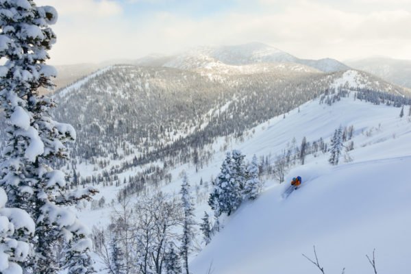 Siberian powder - Luzhba Skitouring Lodge